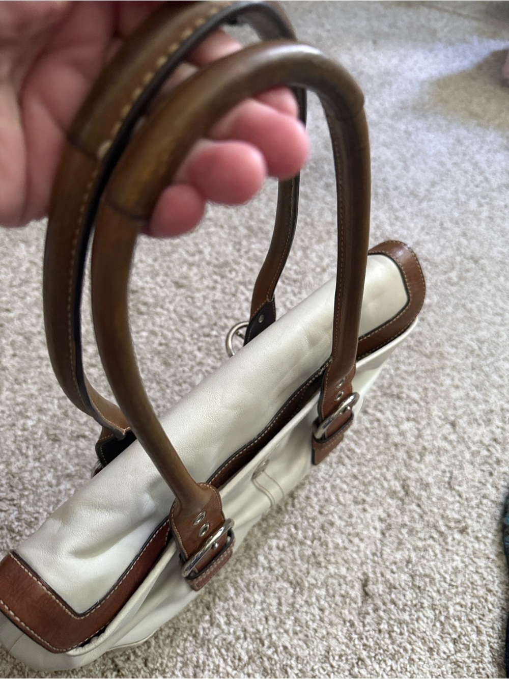 vintage Soho, Coach White and Brown Leather Tote Handbag with matching wallet - Picture 4 of 13